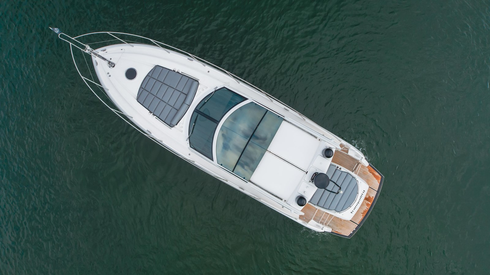 https://arconyachts.ams3.digitaloceanspaces.com/131821/conversions/large_4859192-optimize.jpg