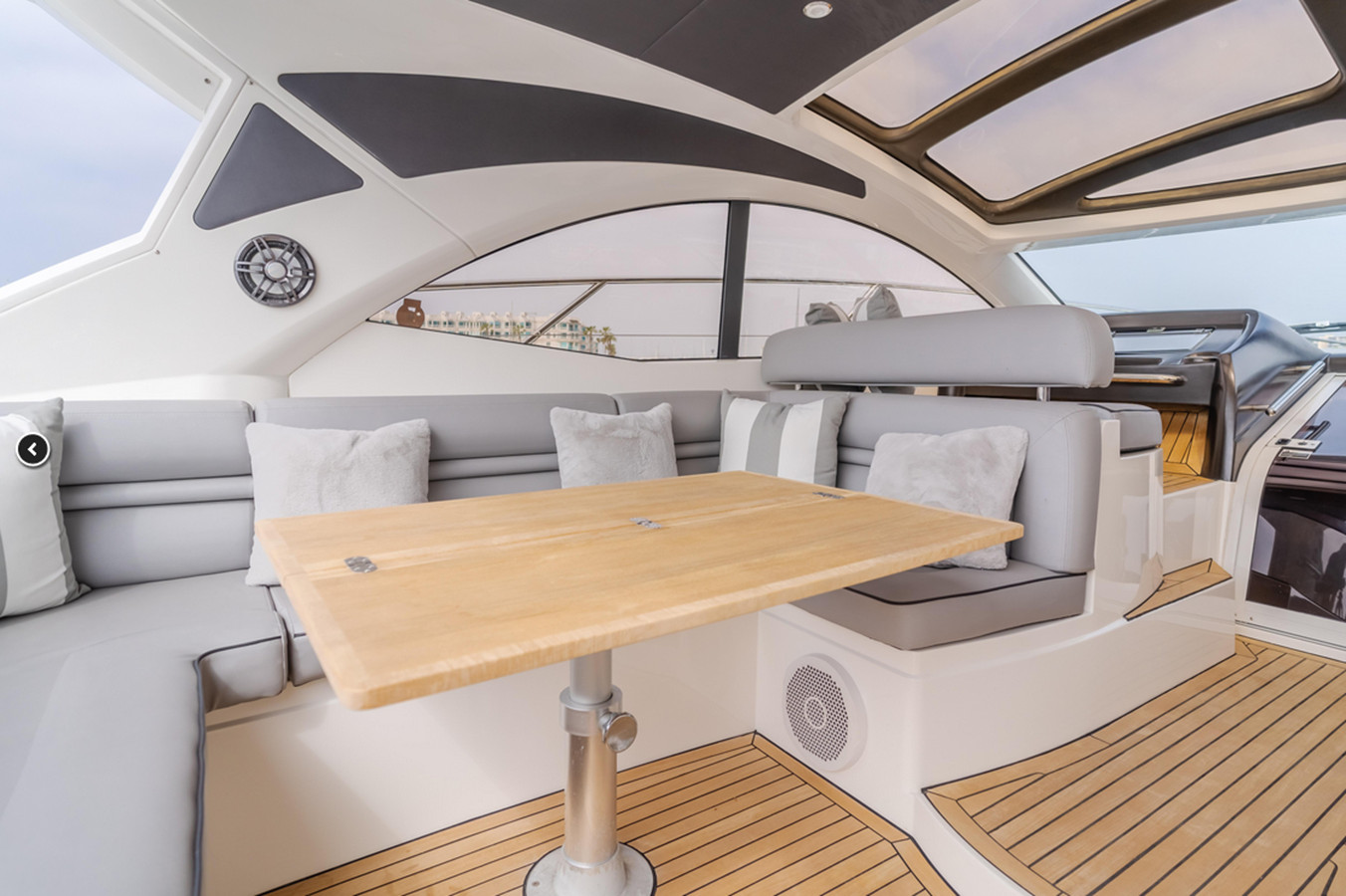 https://arconyachts.ams3.digitaloceanspaces.com/131830/conversions/large_4859195-optimize.jpg