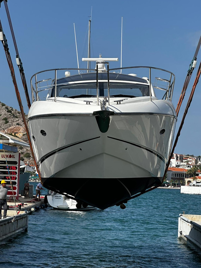 https://arconyachts.ams3.digitaloceanspaces.com/131973/conversions/large_4747495-optimize.jpg