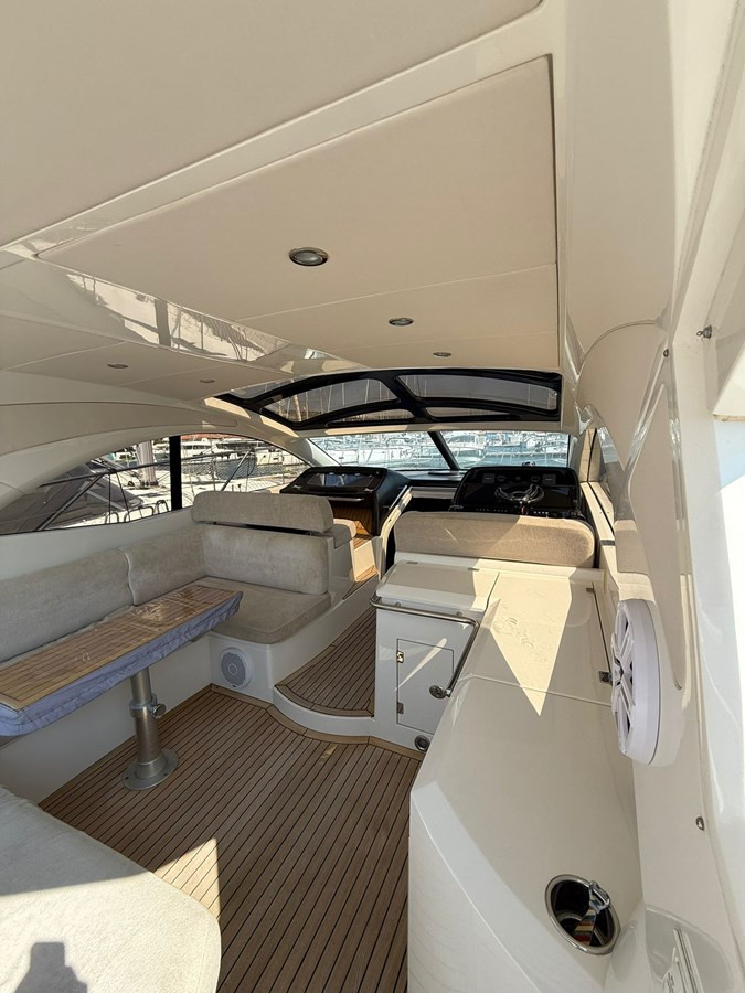 https://arconyachts.ams3.digitaloceanspaces.com/131991/conversions/large_4746422-optimize.jpg