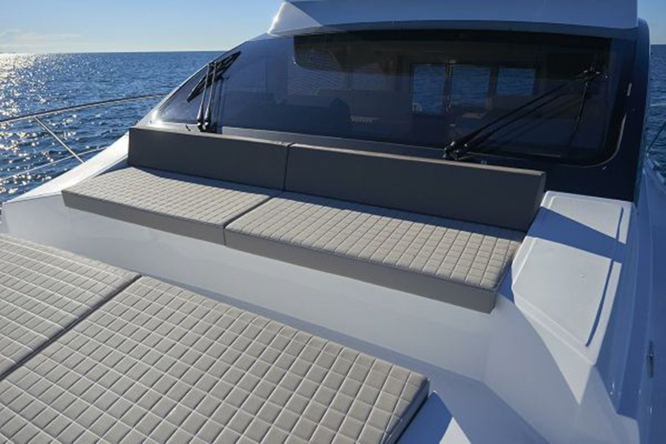 https://arconyachts.ams3.digitaloceanspaces.com/131995/conversions/large_3016163-optimize.jpg