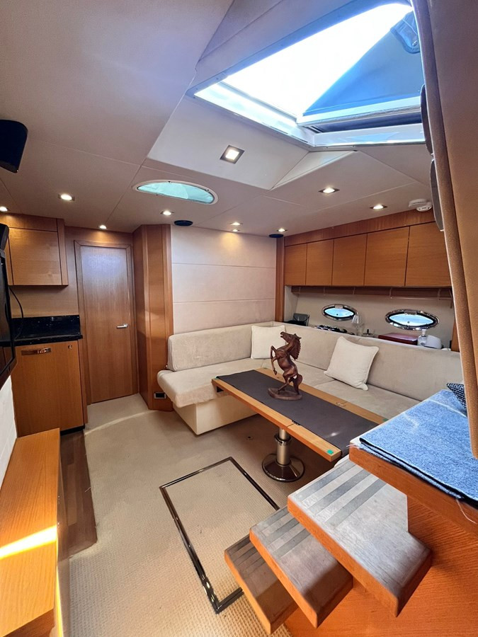 https://arconyachts.ams3.digitaloceanspaces.com/132008/conversions/large_4746439-optimize.jpg