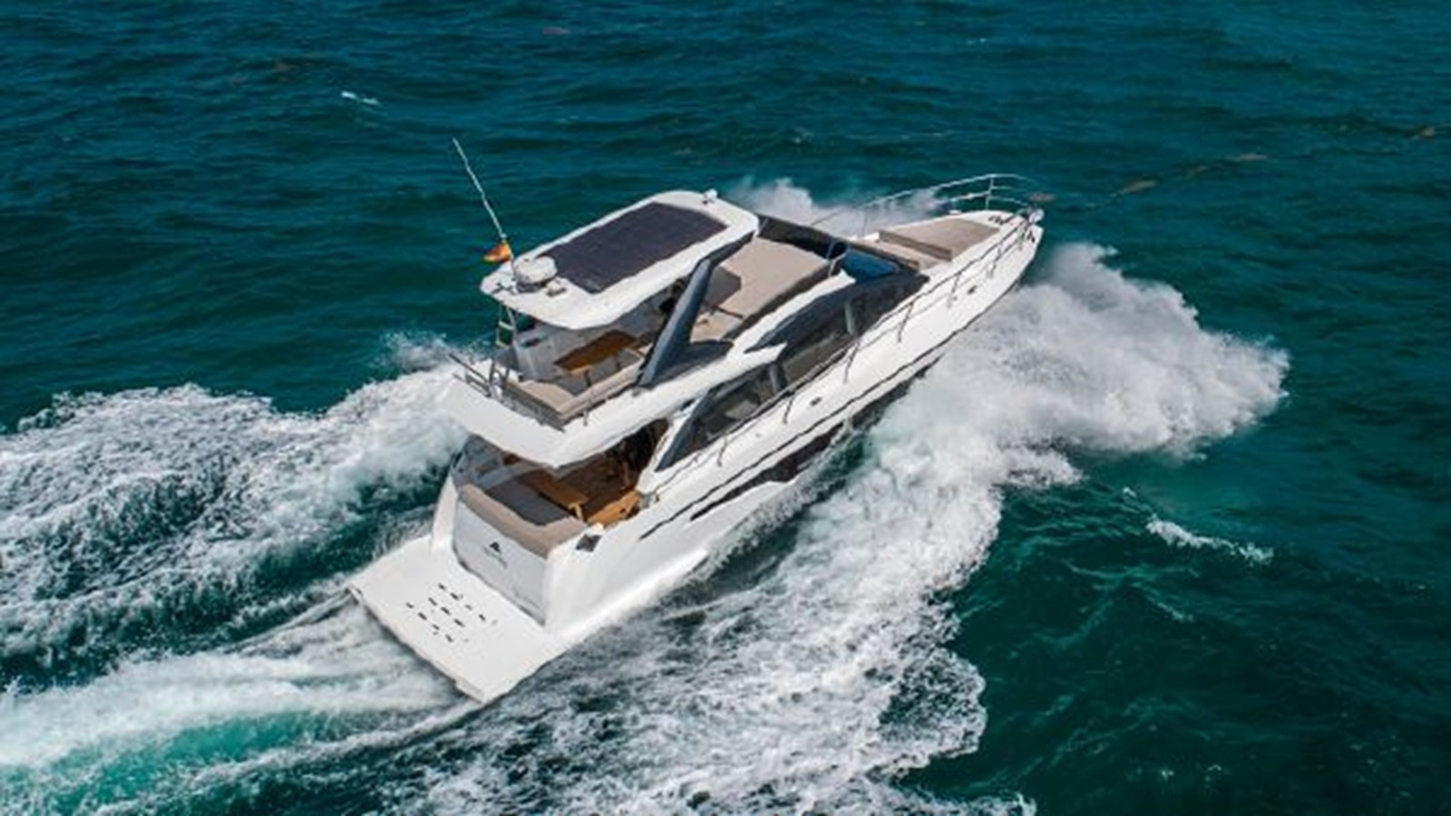 https://arconyachts.ams3.digitaloceanspaces.com/132114/conversions/large_3016206-optimize.jpg
