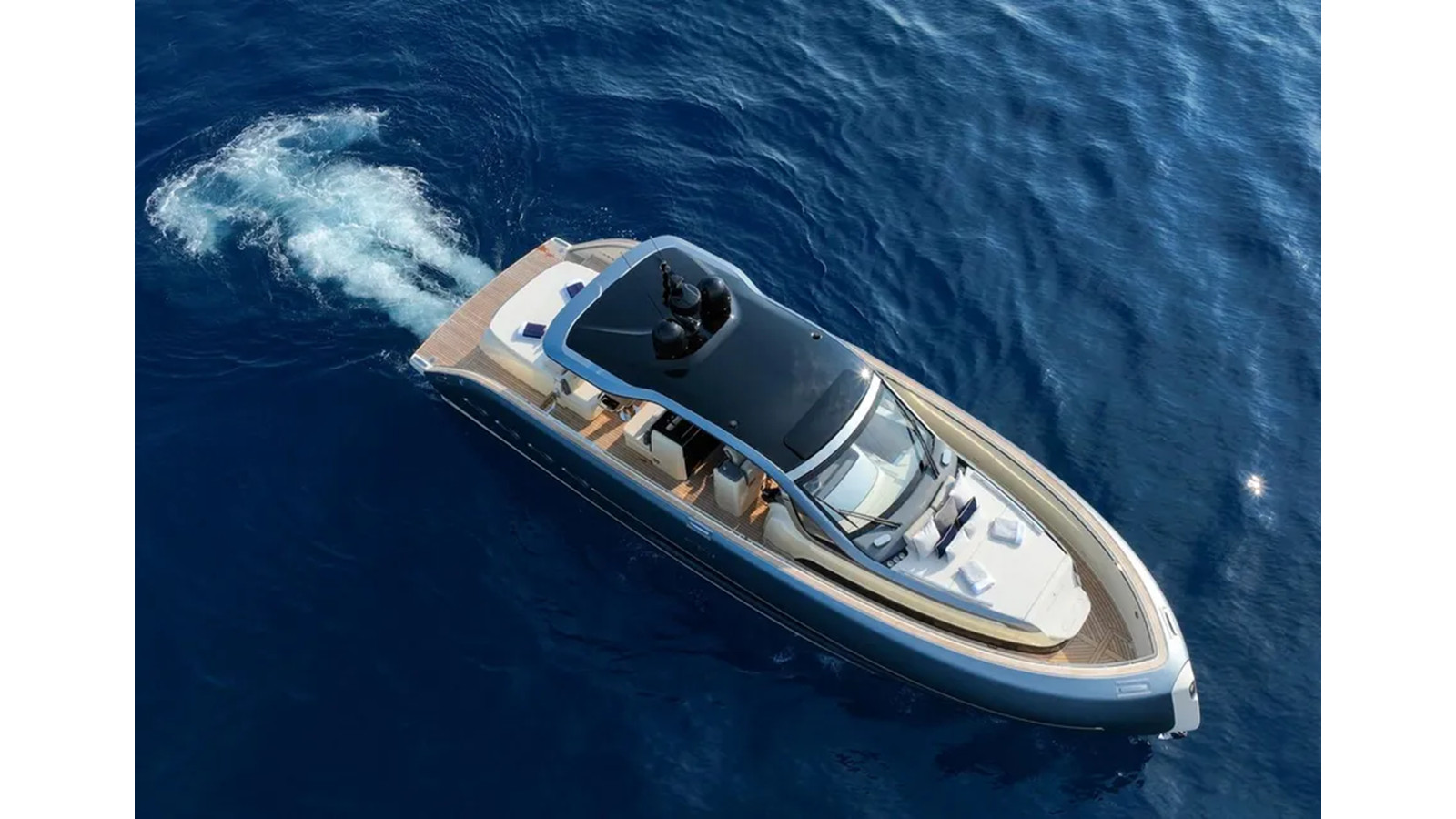 https://arconyachts.ams3.digitaloceanspaces.com/132192/conversions/large_4579749-optimize.jpg