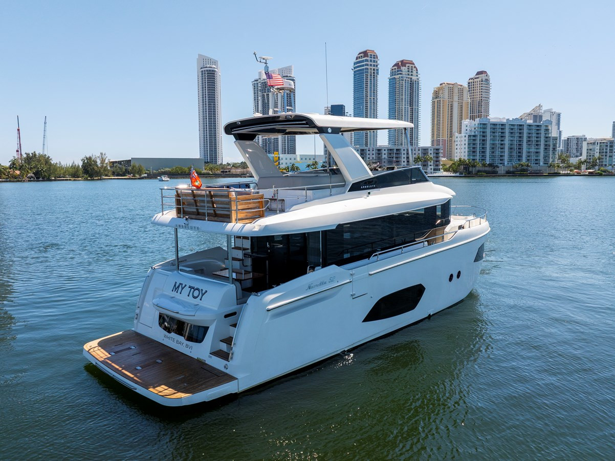 https://arconyachts.ams3.digitaloceanspaces.com/132208/conversions/large_4601414-optimize.jpg