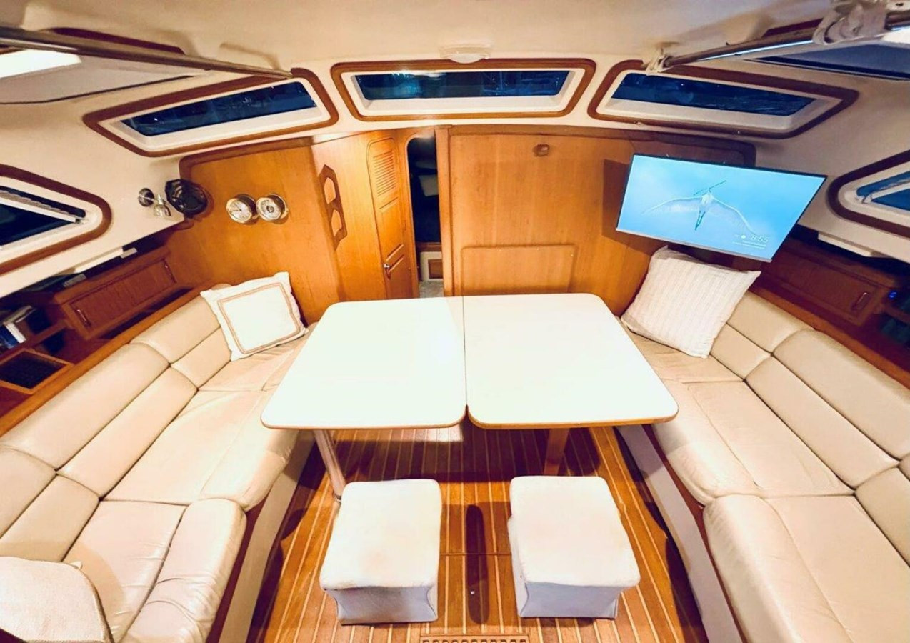 https://arconyachts.ams3.digitaloceanspaces.com/132292/conversions/large_4859438-optimize.jpg