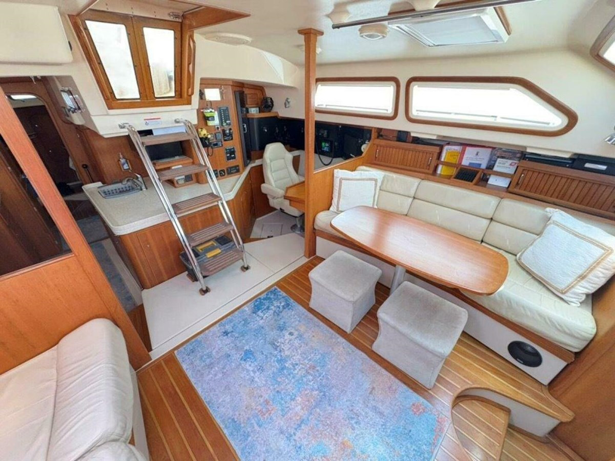 https://arconyachts.ams3.digitaloceanspaces.com/132301/conversions/large_4859441-optimize.jpg