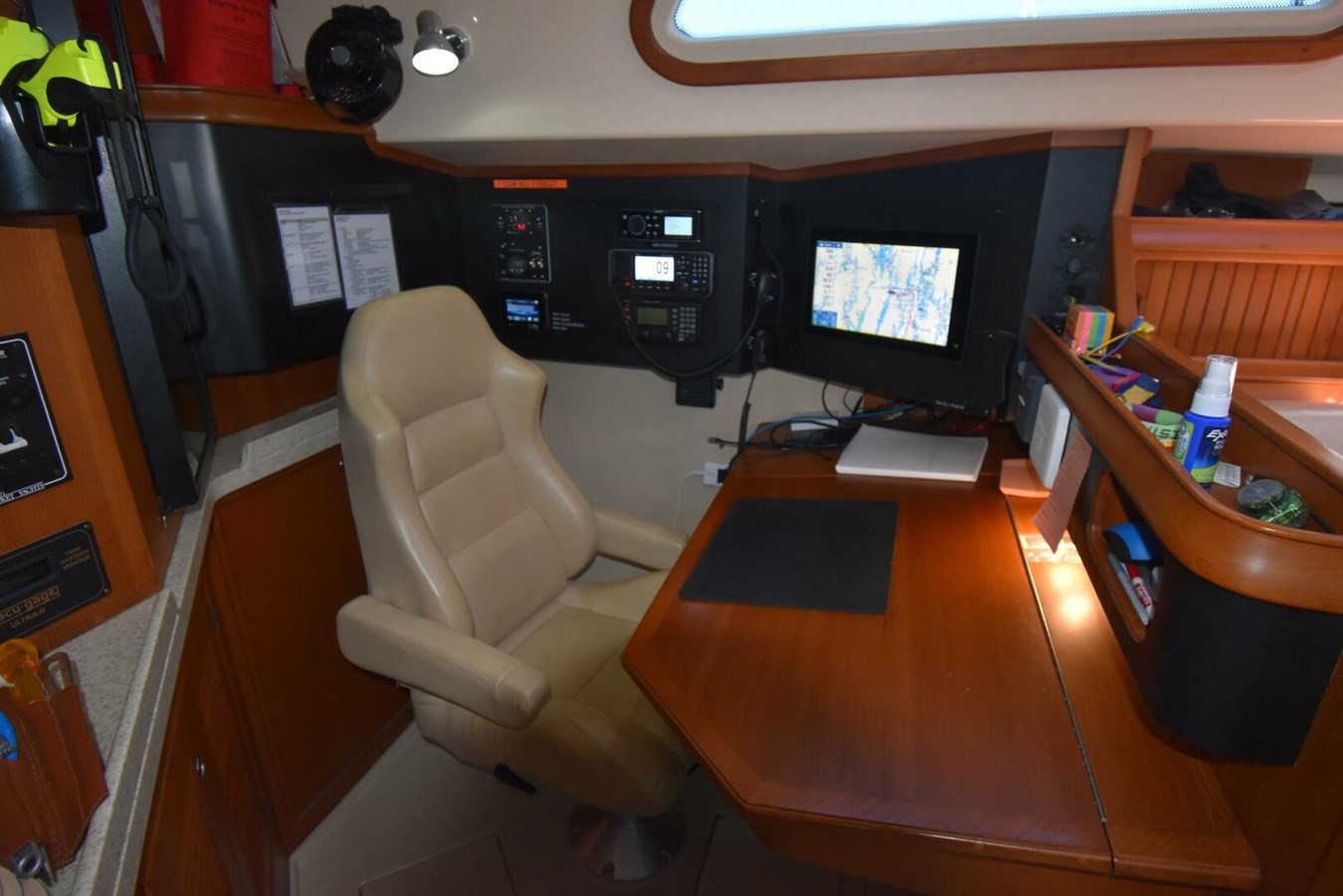 https://arconyachts.ams3.digitaloceanspaces.com/132310/conversions/large_4855226-optimize.jpg
