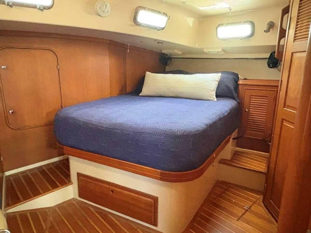 https://arconyachts.ams3.digitaloceanspaces.com/132329/conversions/large_4859450-optimize.jpg