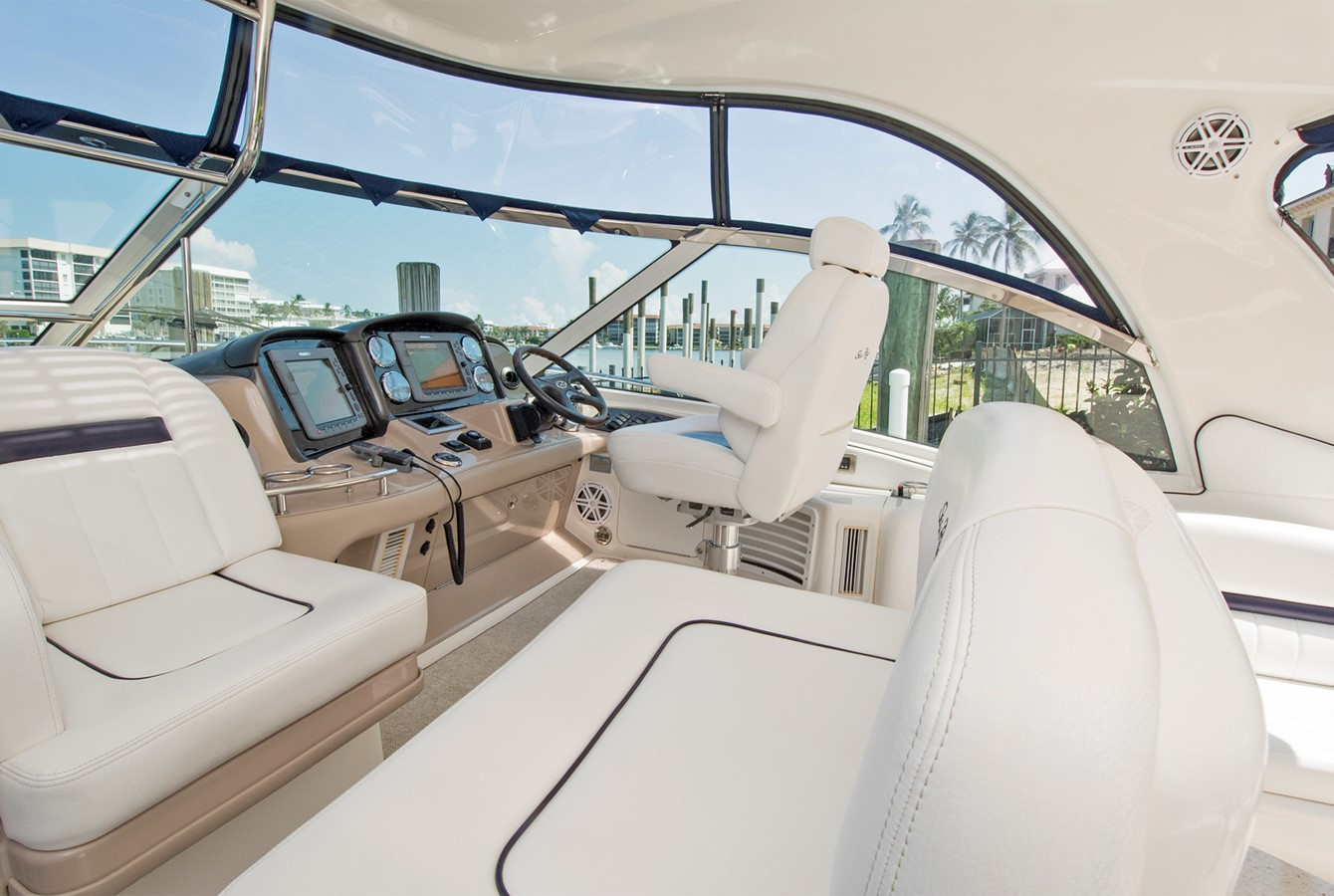 https://arconyachts.ams3.digitaloceanspaces.com/132401/conversions/large_1797656-optimize.jpg