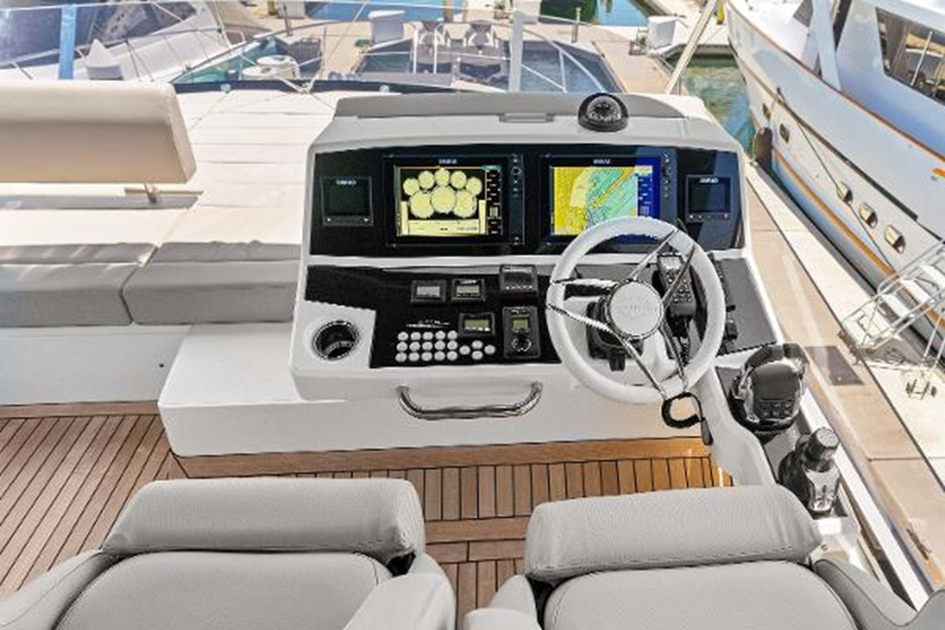 https://arconyachts.ams3.digitaloceanspaces.com/132572/conversions/large_2847893-optimize.jpg