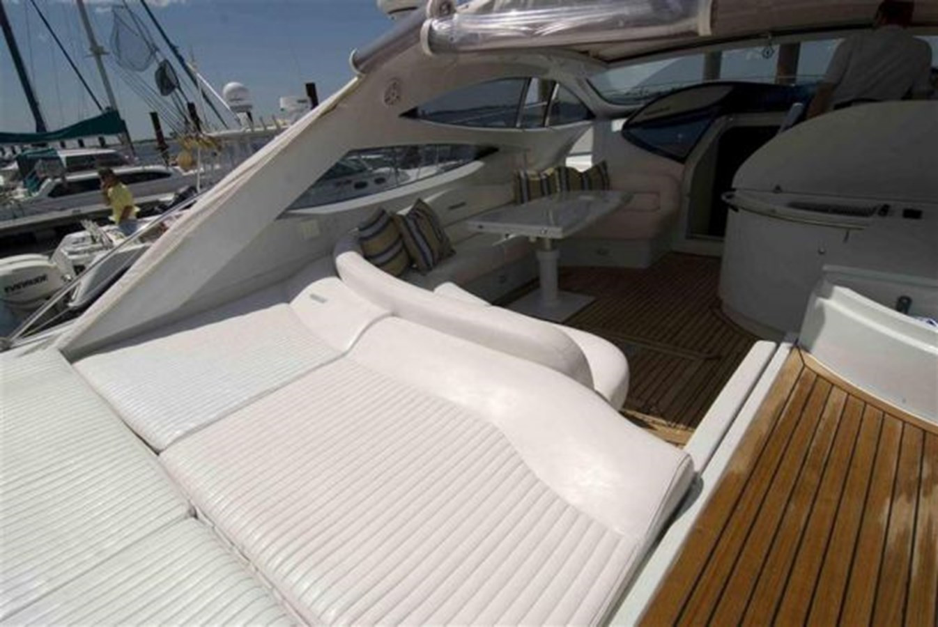 https://arconyachts.ams3.digitaloceanspaces.com/132709/conversions/large_3248548-optimize.jpg