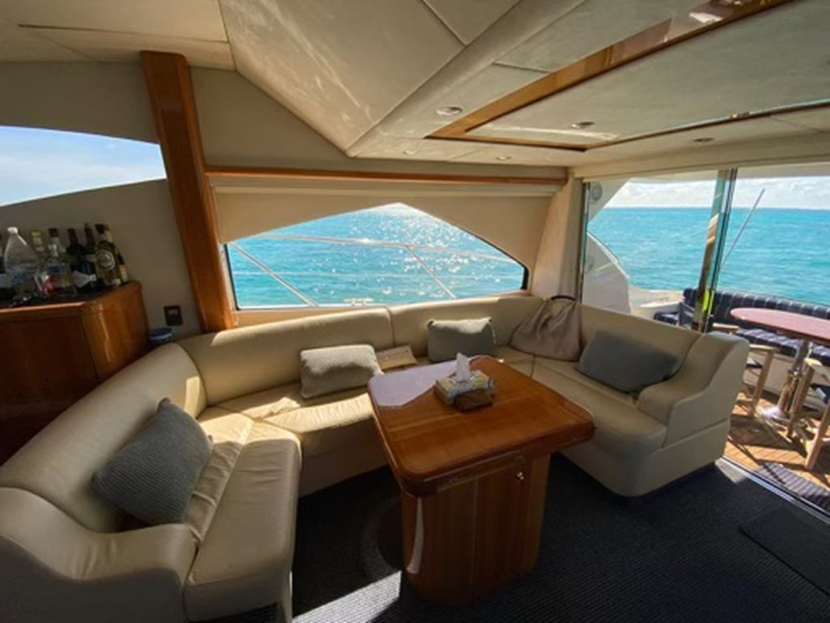 https://arconyachts.ams3.digitaloceanspaces.com/132989/conversions/large_3854128-optimize.jpg