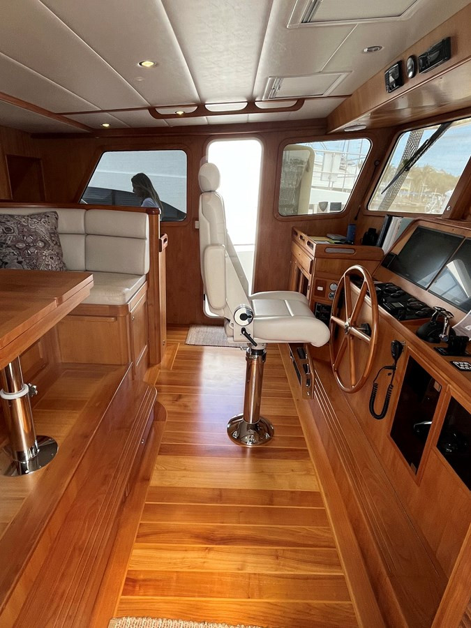 https://arconyachts.ams3.digitaloceanspaces.com/133220/conversions/large_4194113-optimize.jpg