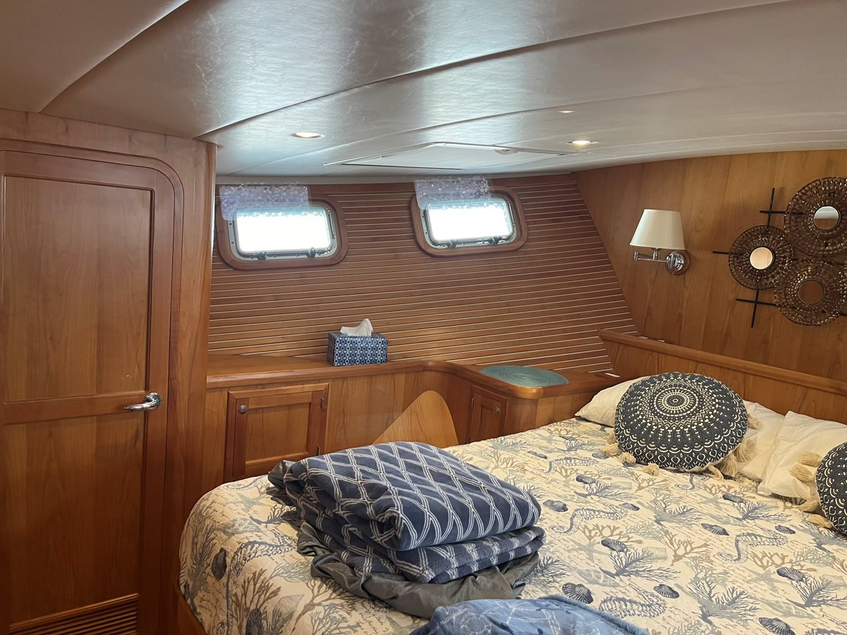https://arconyachts.ams3.digitaloceanspaces.com/133276/conversions/large_4194134-optimize.jpg