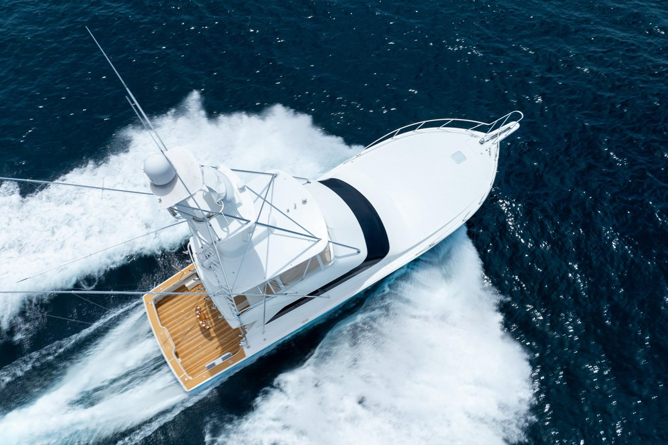 https://arconyachts.ams3.digitaloceanspaces.com/133412/conversions/large_4263903-optimize.jpg