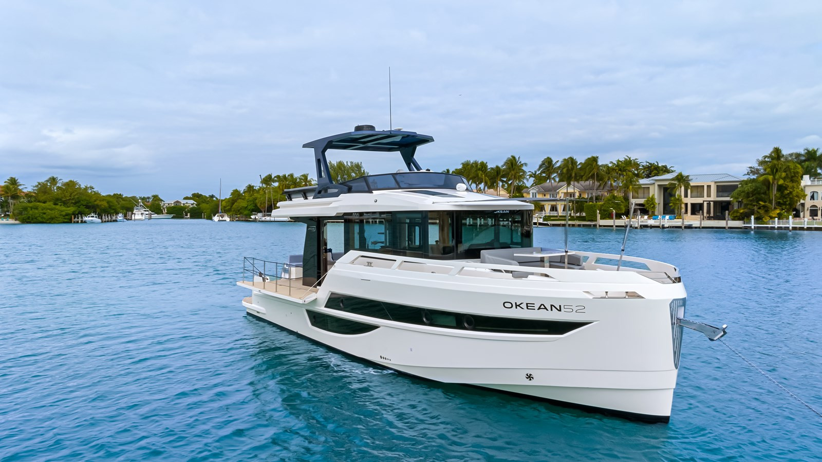 https://arconyachts.ams3.digitaloceanspaces.com/133422/conversions/large_4521025-optimize.jpg
