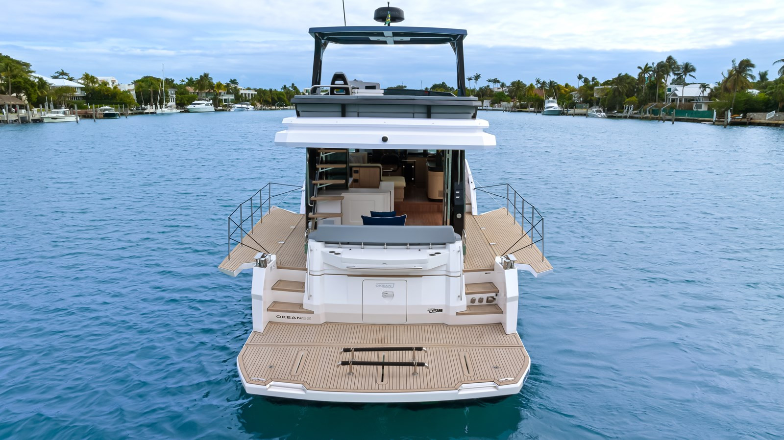 https://arconyachts.ams3.digitaloceanspaces.com/133440/conversions/large_4521031-optimize.jpg