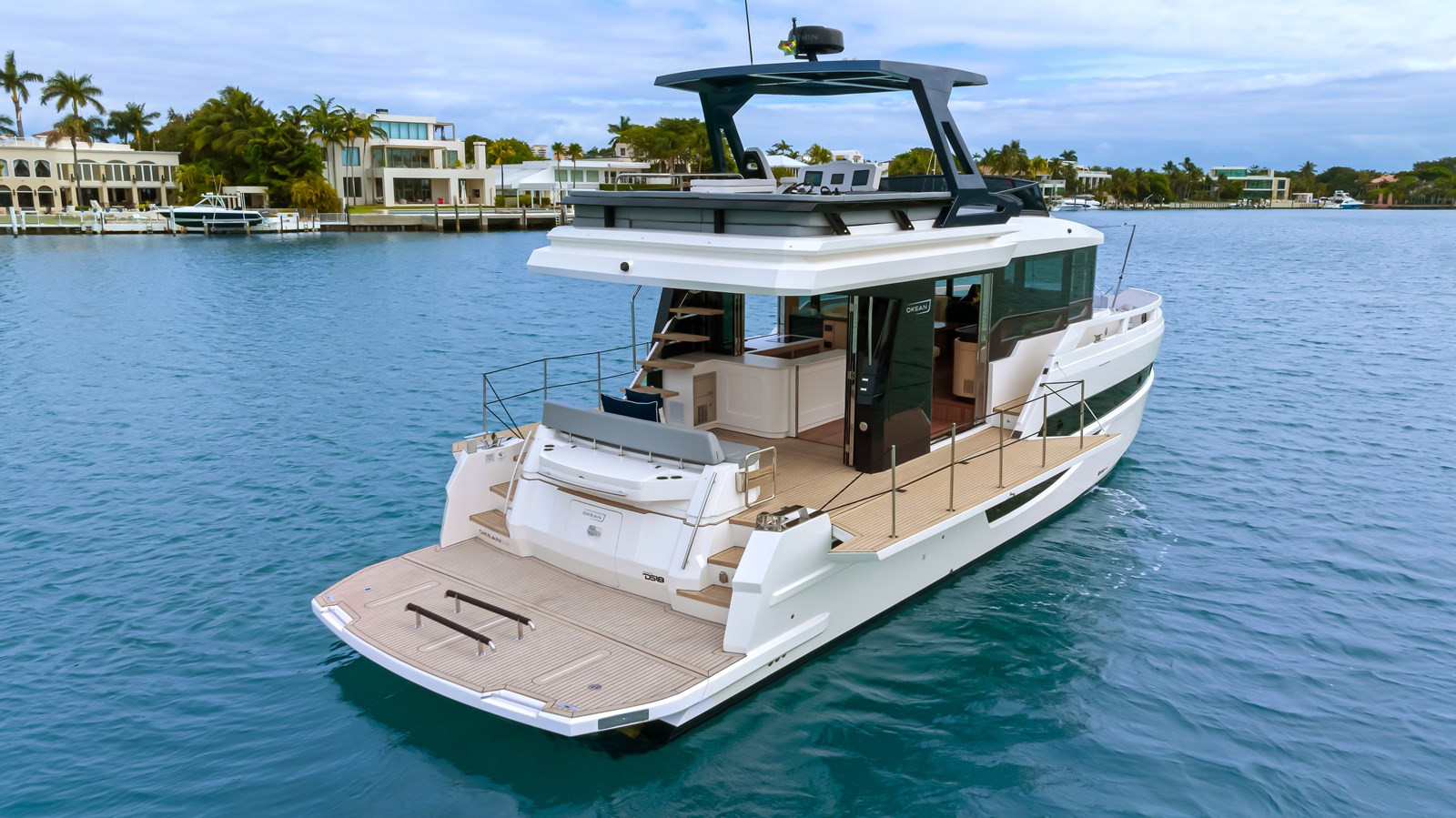 https://arconyachts.ams3.digitaloceanspaces.com/133443/conversions/large_4521032-optimize.jpg