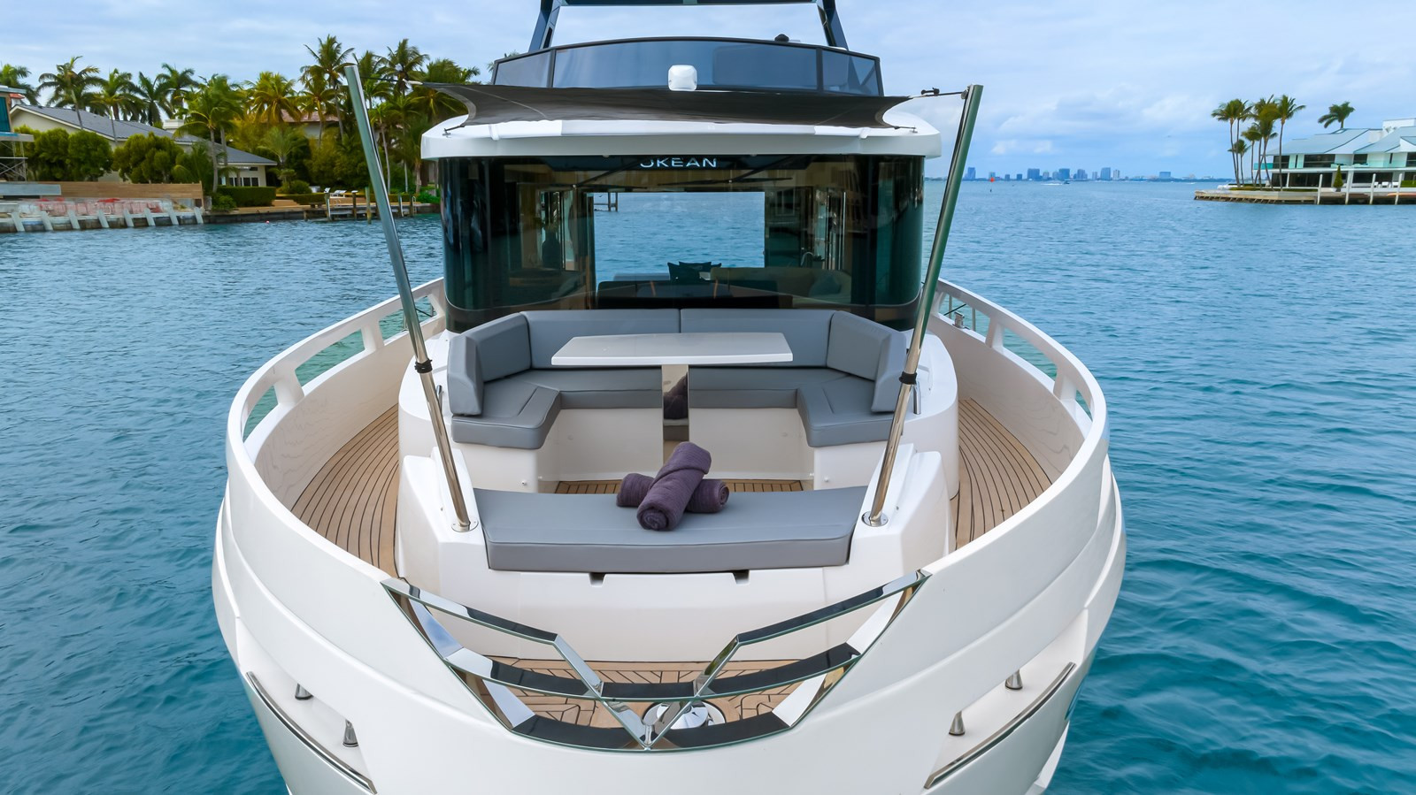 https://arconyachts.ams3.digitaloceanspaces.com/133461/conversions/large_4521038-optimize.jpg