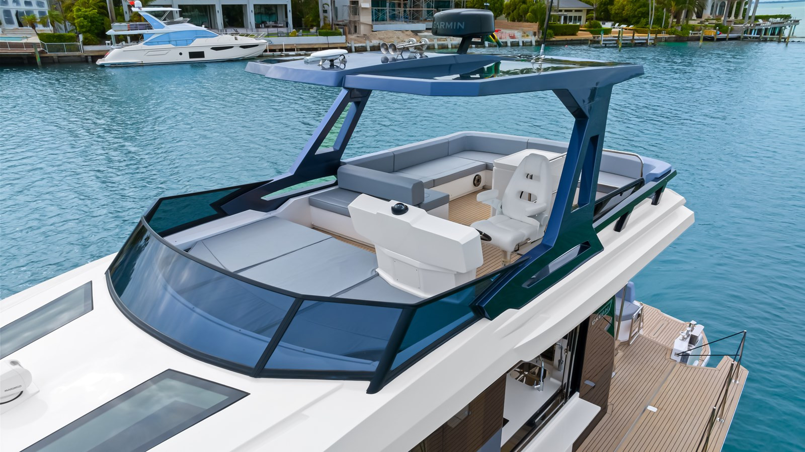 https://arconyachts.ams3.digitaloceanspaces.com/133474/conversions/large_4521042-optimize.jpg