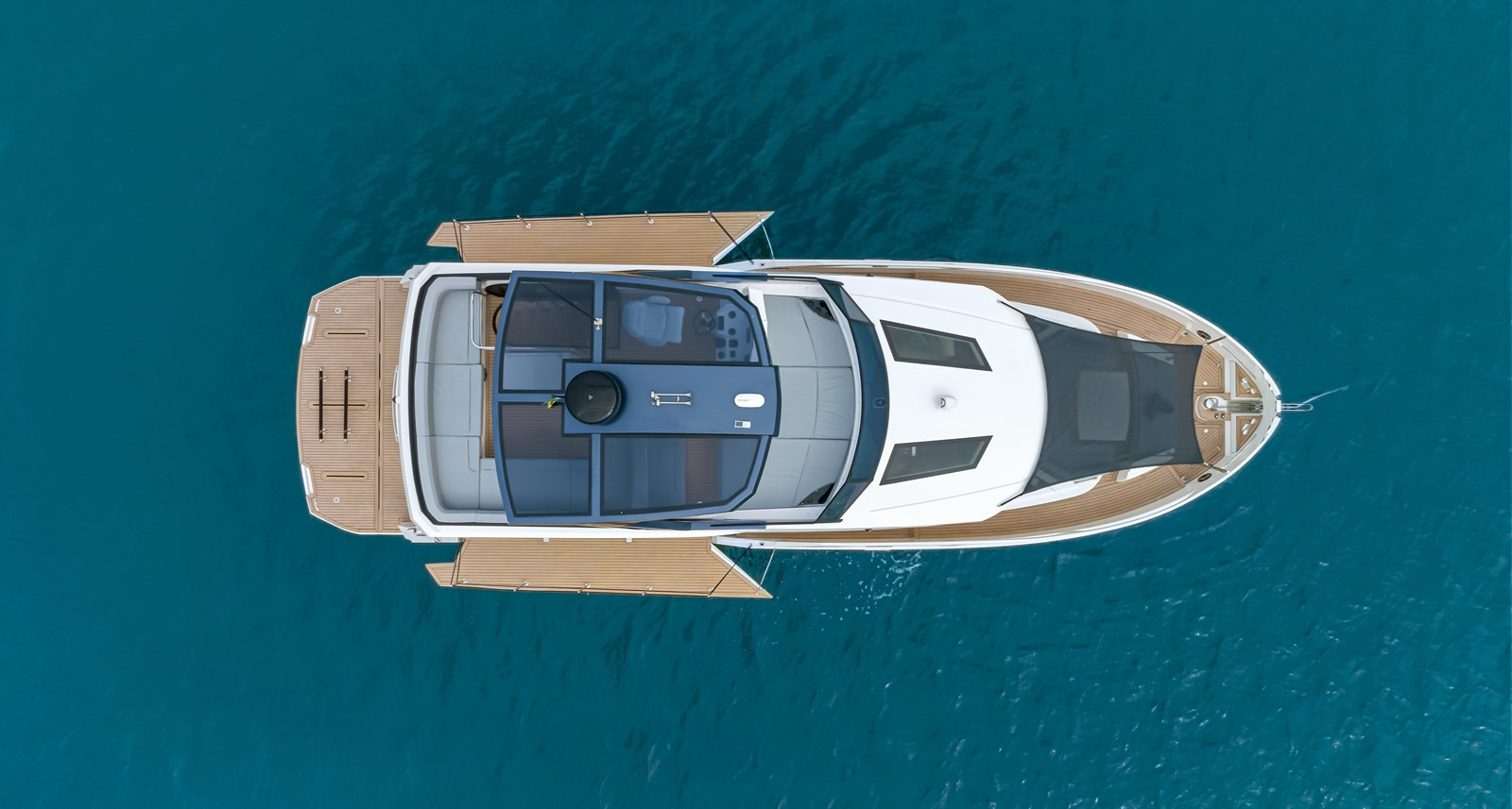 https://arconyachts.ams3.digitaloceanspaces.com/133481/conversions/large_4521045-optimize.jpg