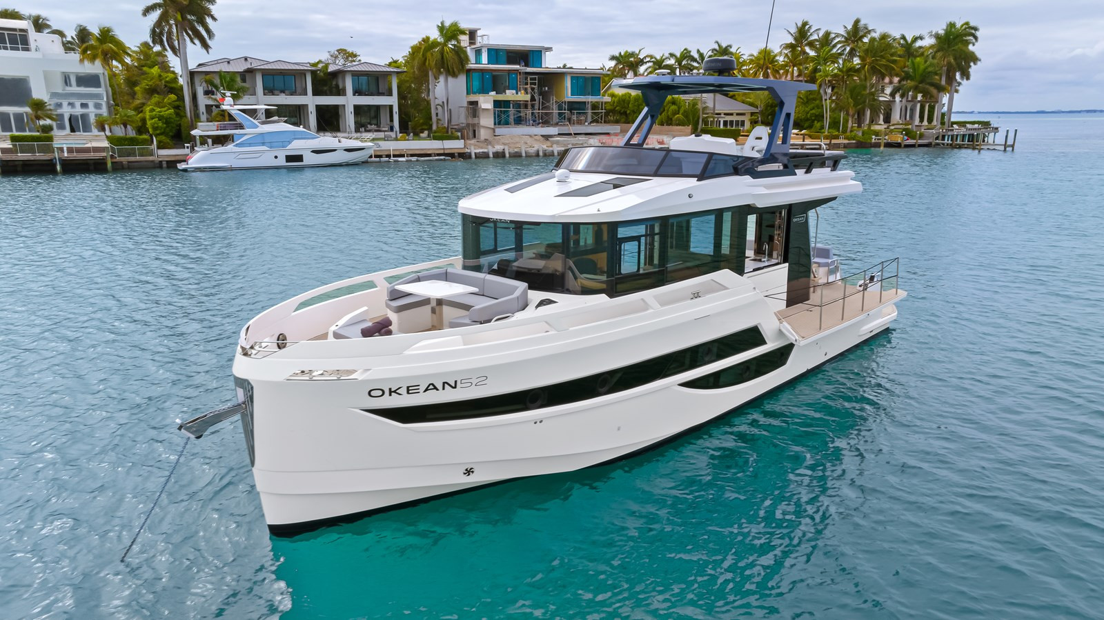 https://arconyachts.ams3.digitaloceanspaces.com/133496/conversions/large_4521050-optimize.jpg