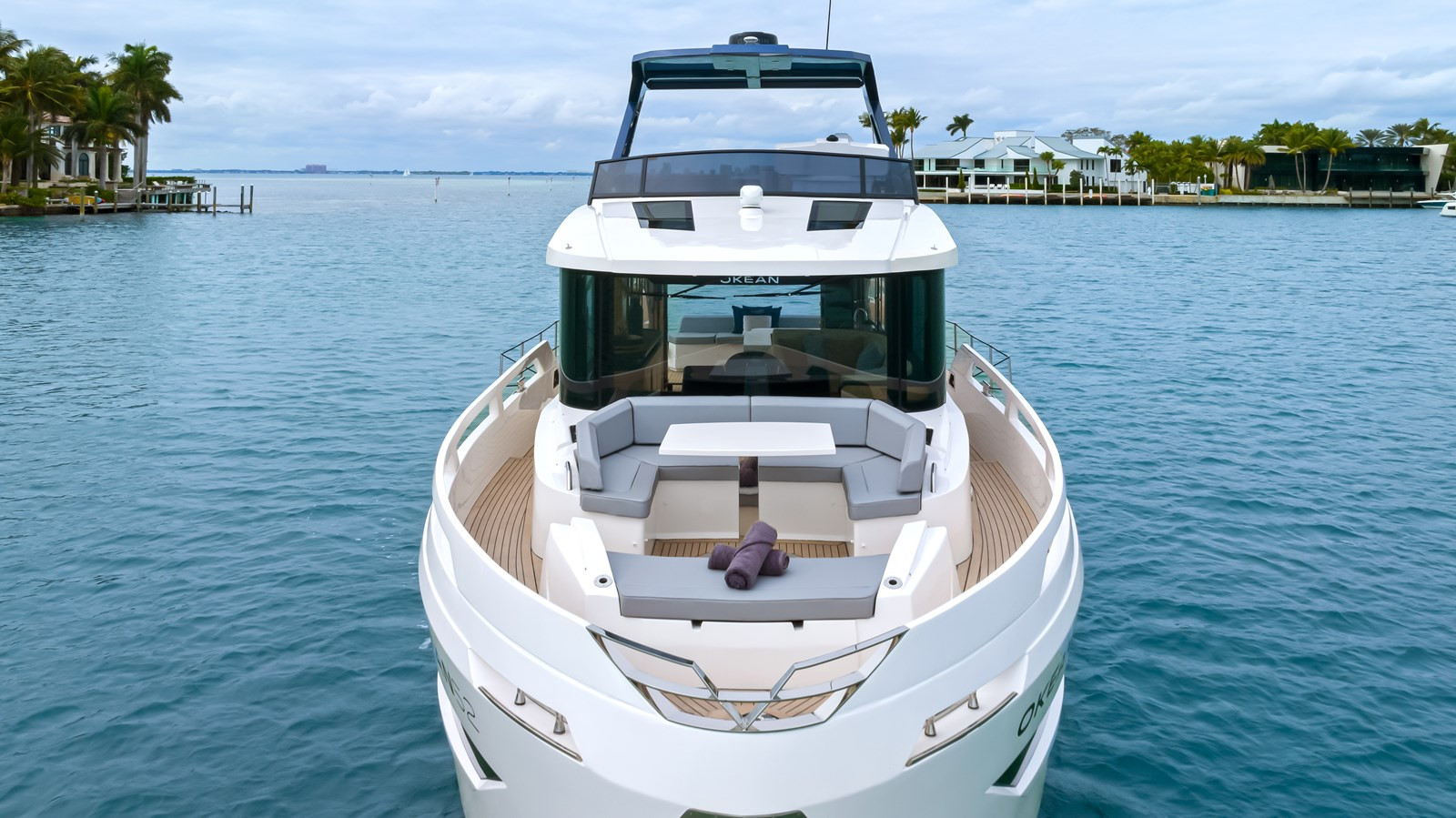 https://arconyachts.ams3.digitaloceanspaces.com/133499/conversions/large_4521051-optimize.jpg