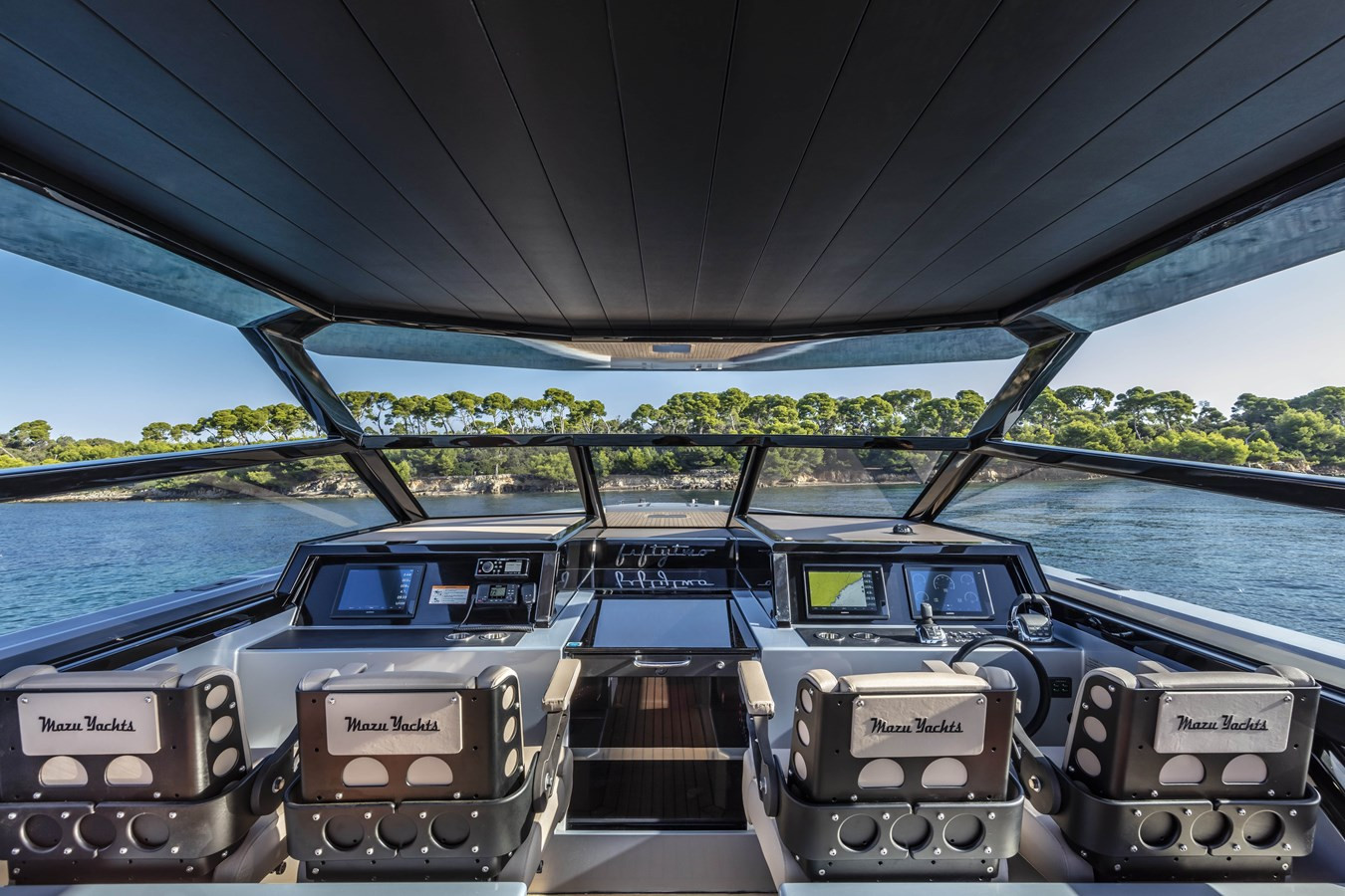 https://arconyachts.ams3.digitaloceanspaces.com/133506/conversions/large_4405583-optimize.jpg