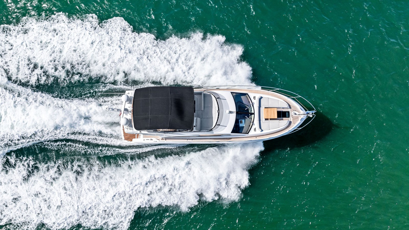 https://arconyachts.ams3.digitaloceanspaces.com/133701/conversions/large_4535525-optimize.jpg