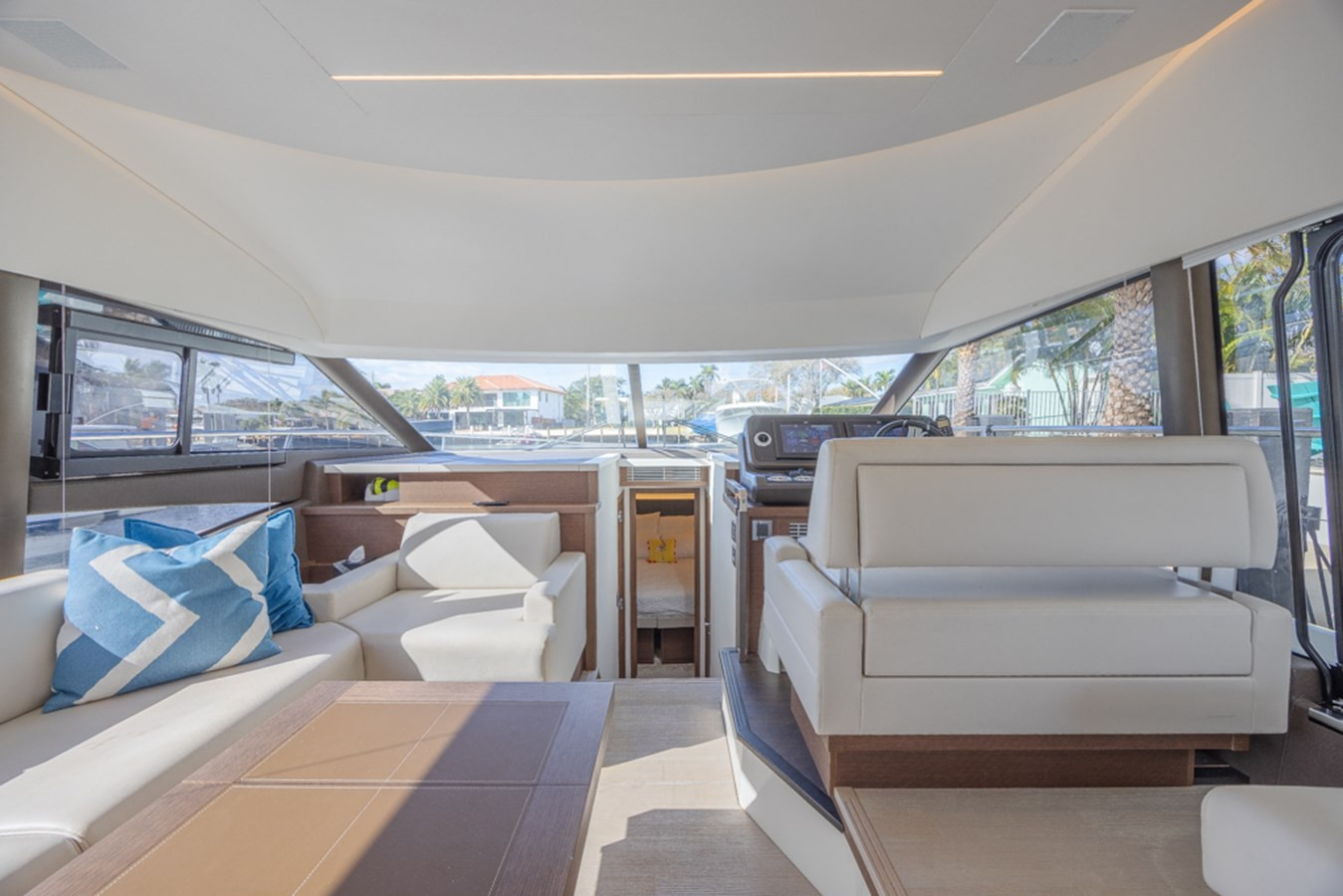 https://arconyachts.ams3.digitaloceanspaces.com/133709/conversions/large_4524611-optimize.jpg