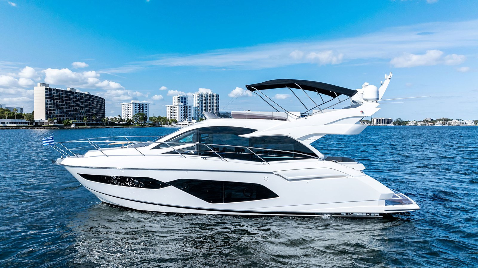https://arconyachts.ams3.digitaloceanspaces.com/133721/conversions/large_4535542-optimize.jpg