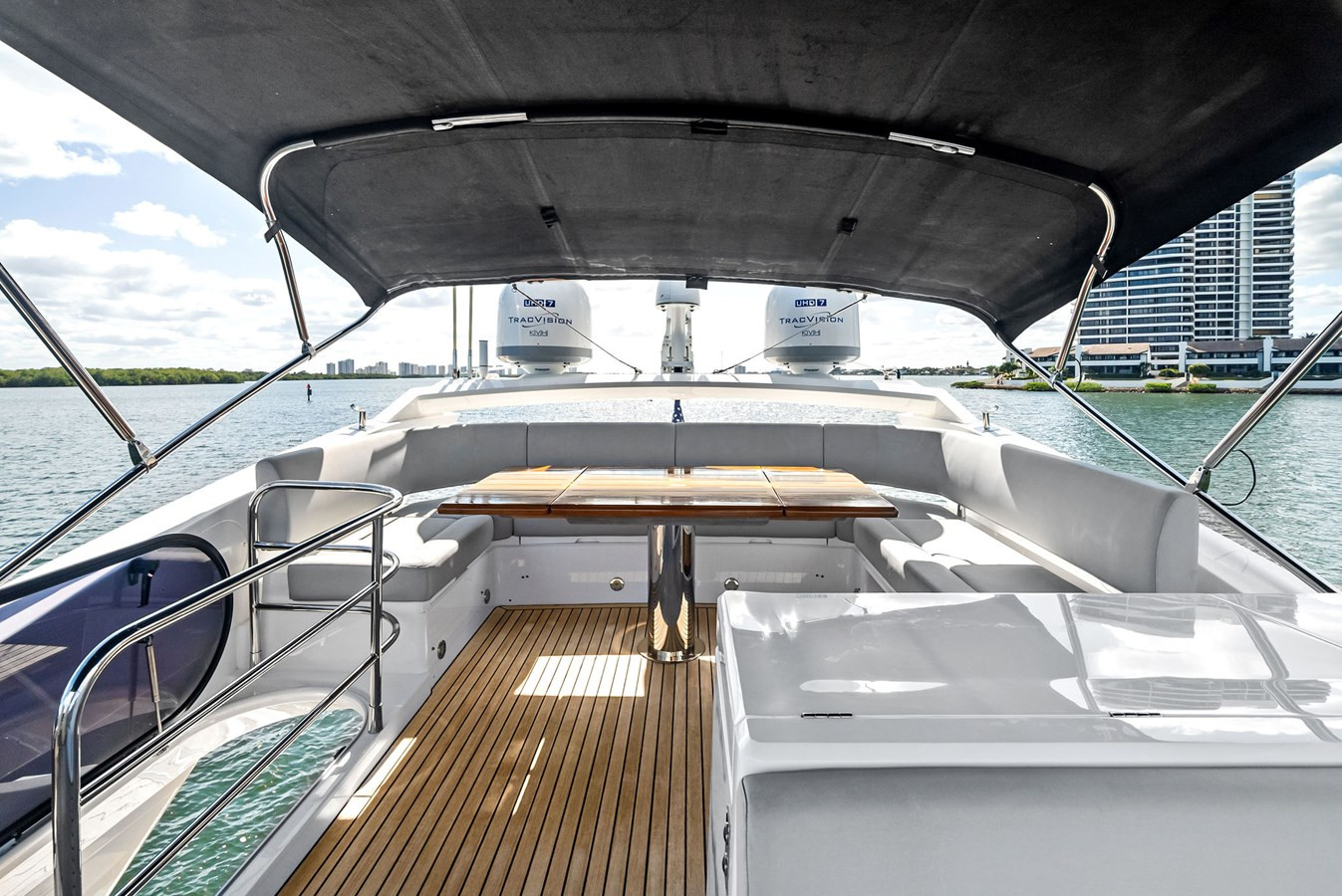 https://arconyachts.ams3.digitaloceanspaces.com/133824/conversions/large_4535666-optimize.jpg