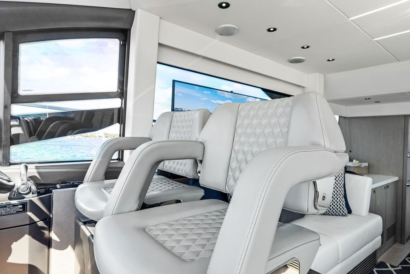 https://arconyachts.ams3.digitaloceanspaces.com/133859/conversions/large_4535679-optimize.jpg
