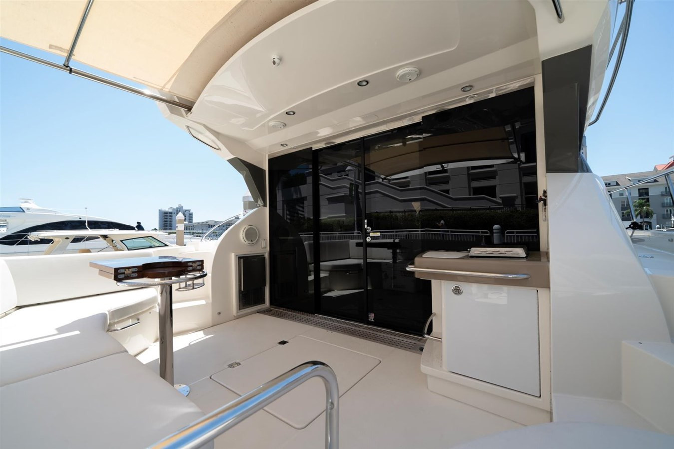 https://arconyachts.ams3.digitaloceanspaces.com/133877/conversions/large_4621839-optimize.jpg