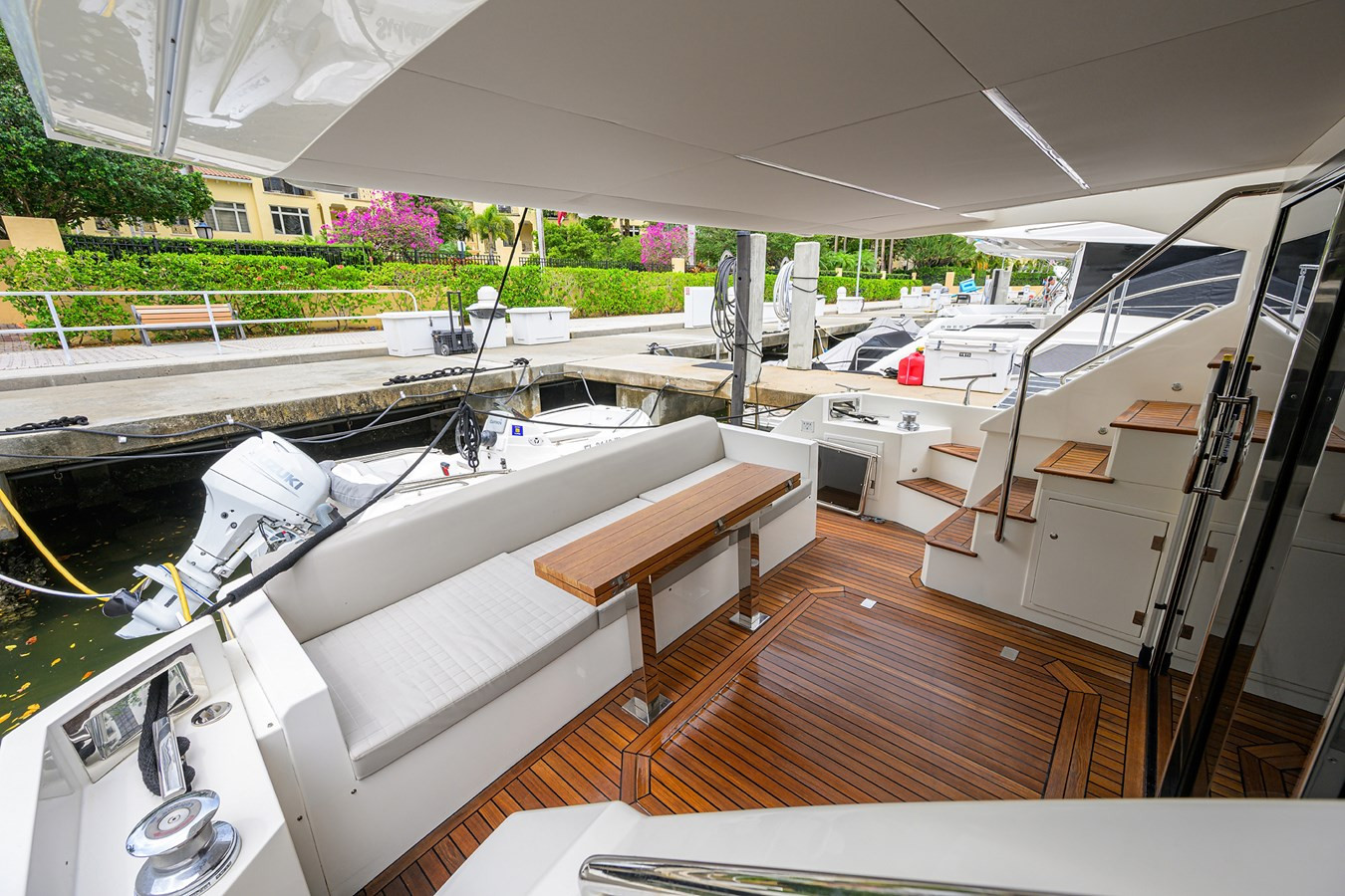 https://arconyachts.ams3.digitaloceanspaces.com/133956/conversions/large_4654856-optimize.jpg