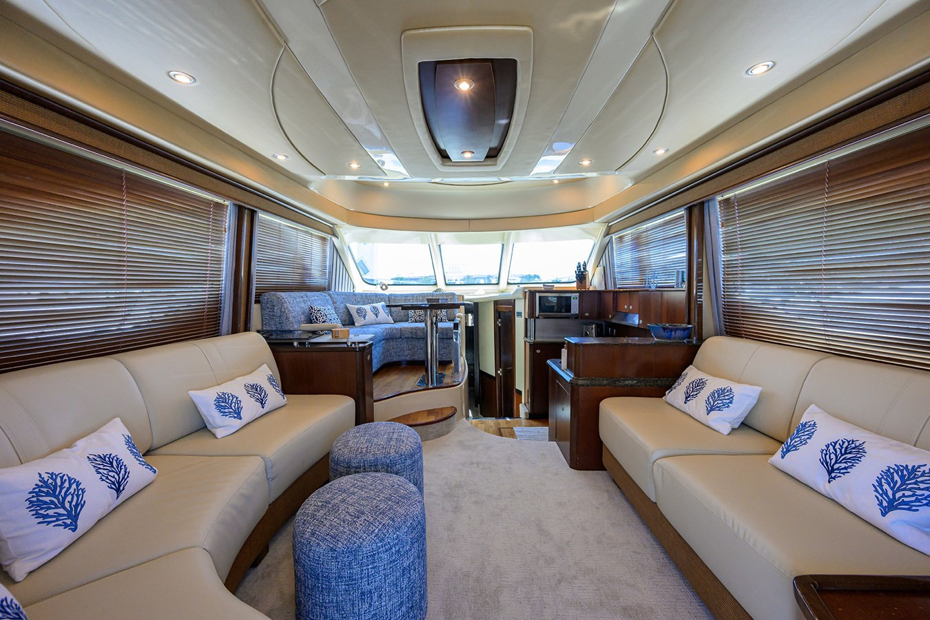 https://arconyachts.ams3.digitaloceanspaces.com/133977/conversions/large_4706368-optimize.jpg