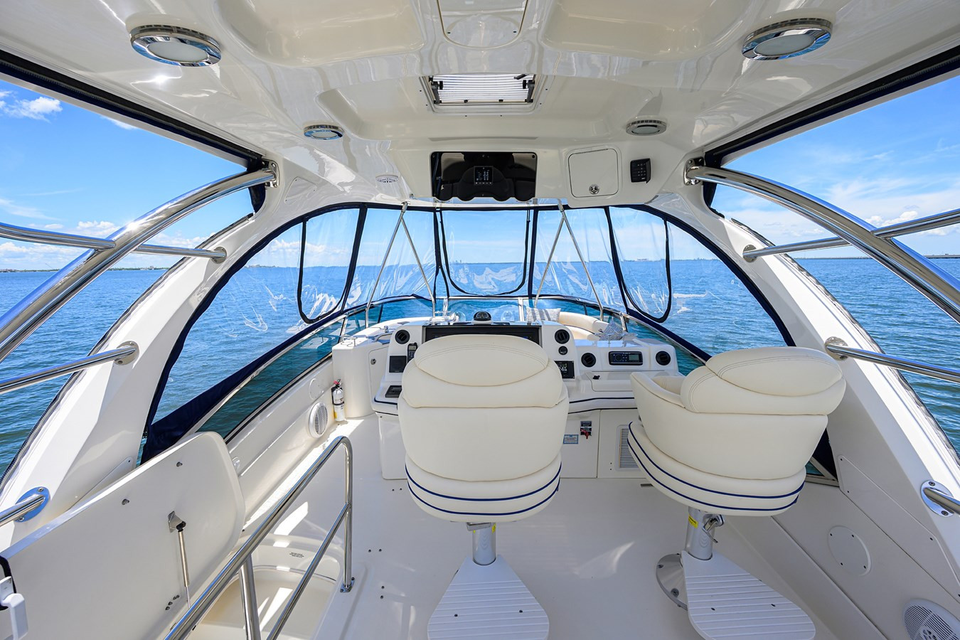 https://arconyachts.ams3.digitaloceanspaces.com/134024/conversions/large_4706383-optimize.jpg