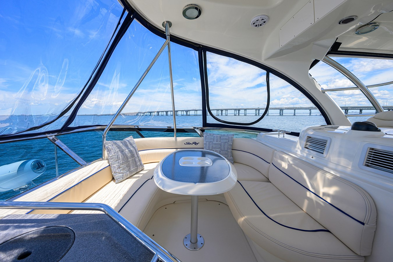 https://arconyachts.ams3.digitaloceanspaces.com/134040/conversions/large_4706389-optimize.jpg