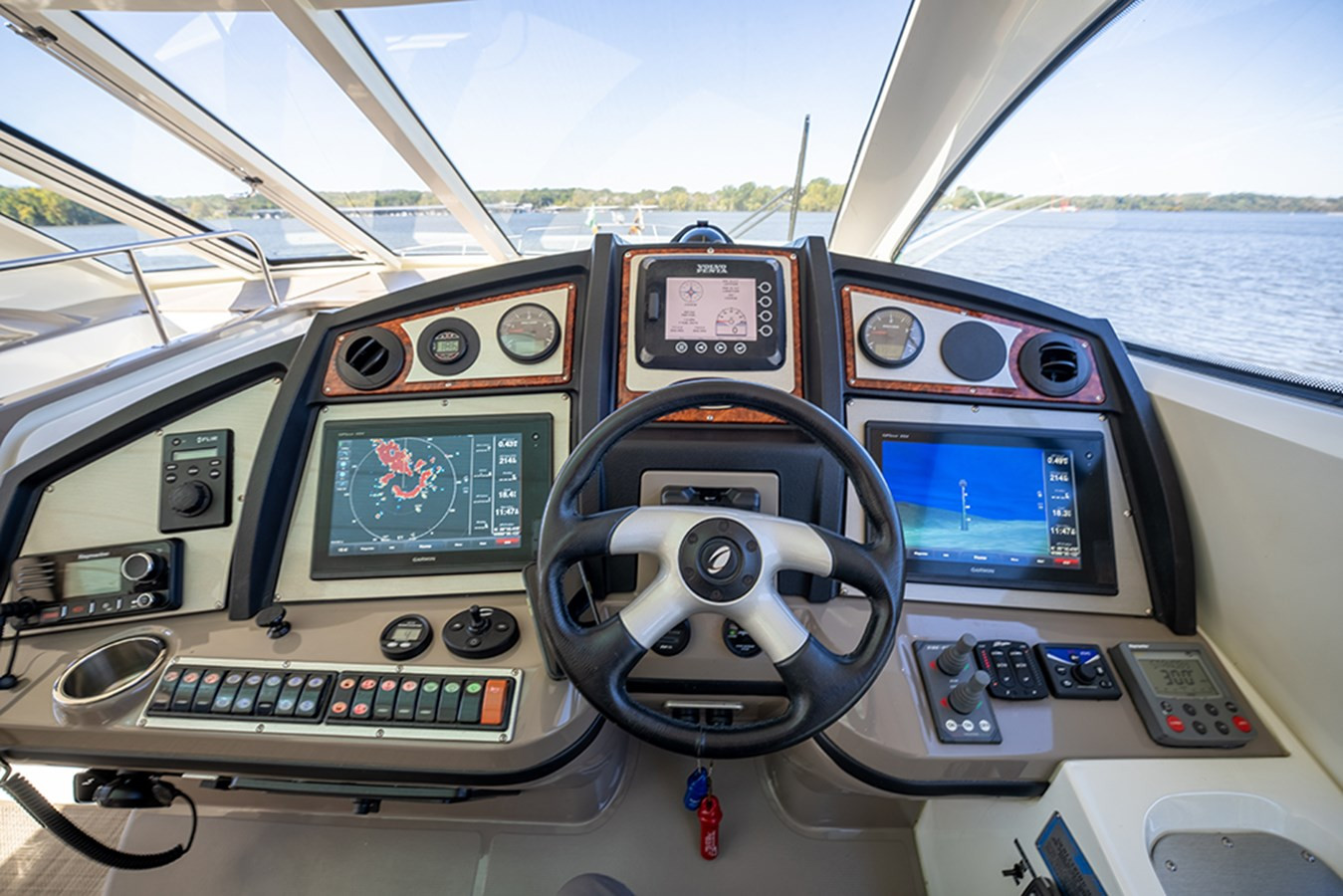 https://arconyachts.ams3.digitaloceanspaces.com/134192/conversions/large_4833271-optimize.jpg