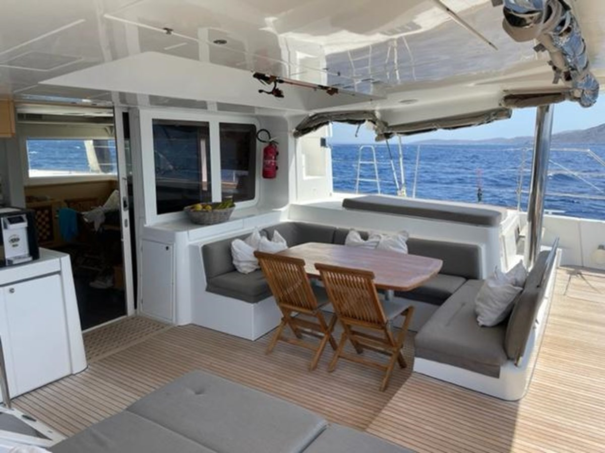 https://arconyachts.ams3.digitaloceanspaces.com/134292/conversions/large_3836511-optimize.jpg