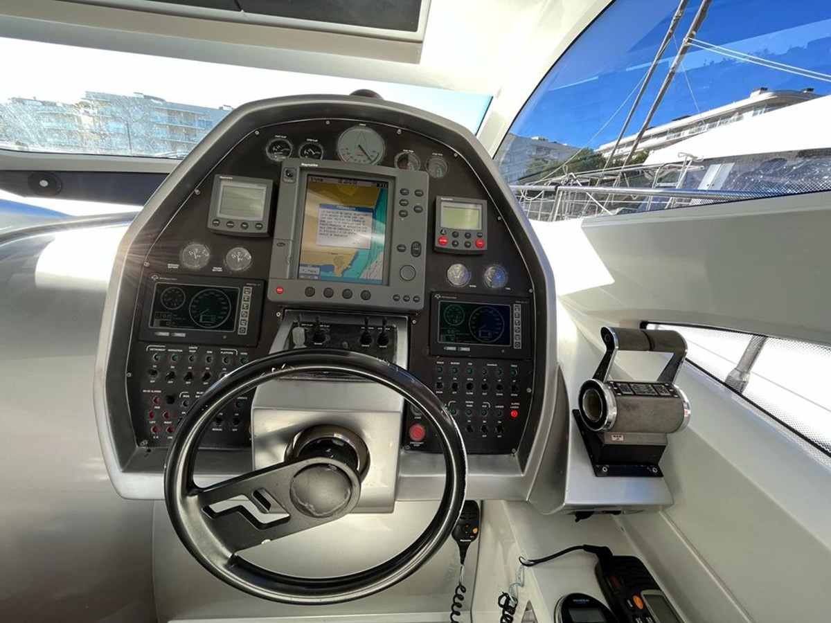 https://arconyachts.ams3.digitaloceanspaces.com/134316/conversions/large_4052235-optimize.jpg