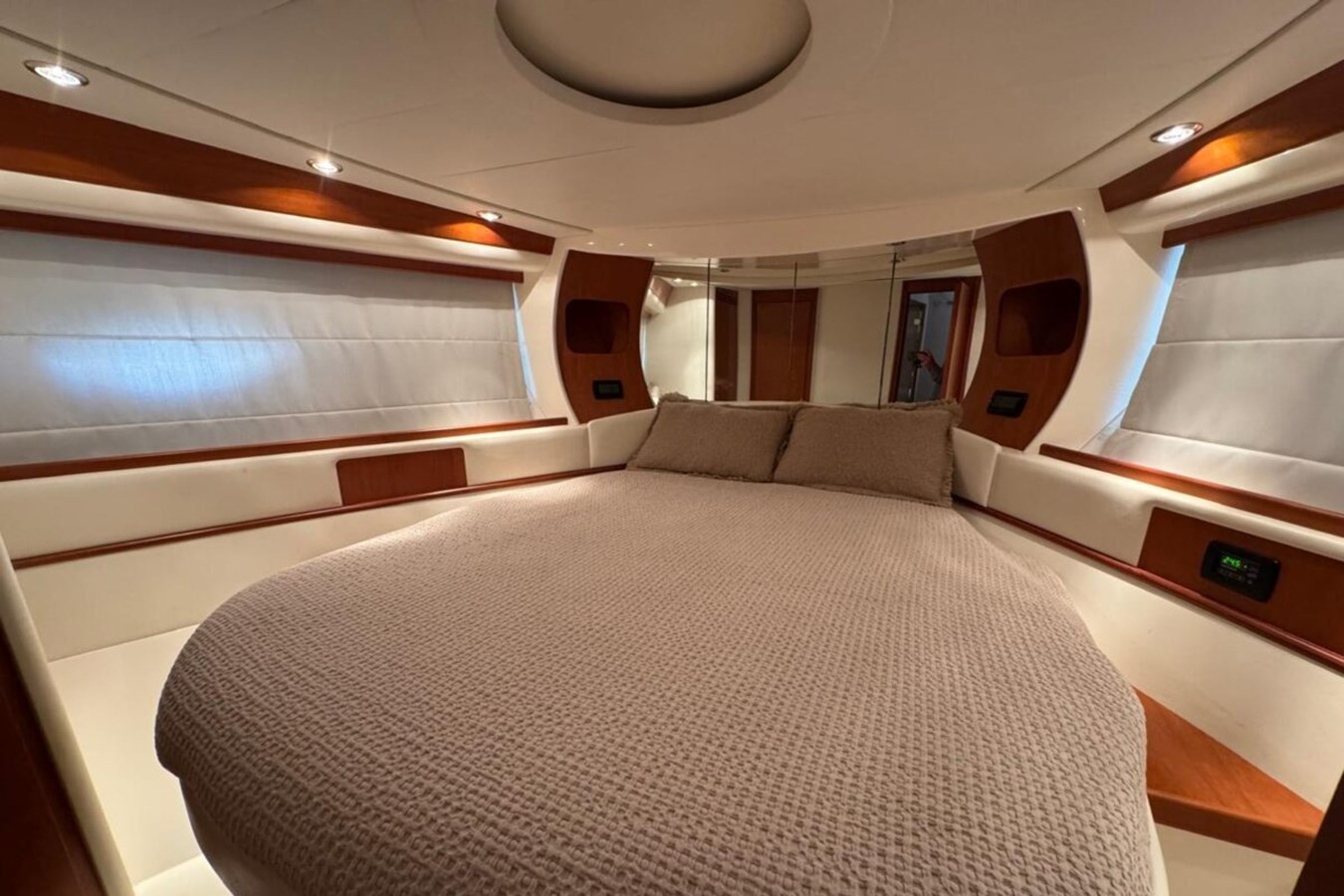 https://arconyachts.ams3.digitaloceanspaces.com/134378/conversions/large_4814613-optimize.jpg
