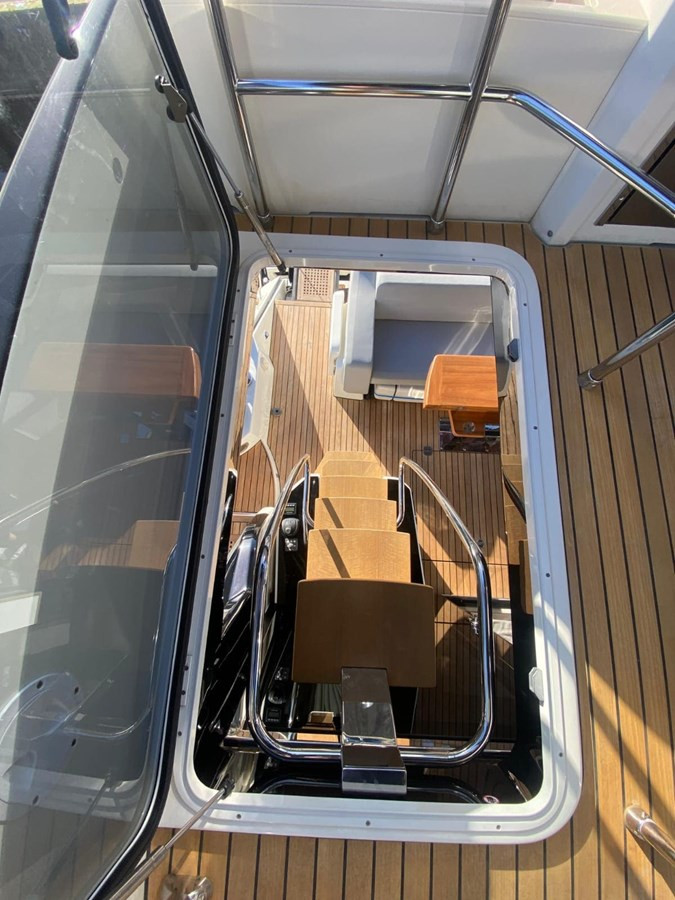 https://arconyachts.ams3.digitaloceanspaces.com/134380/conversions/large_4552061-optimize.jpg