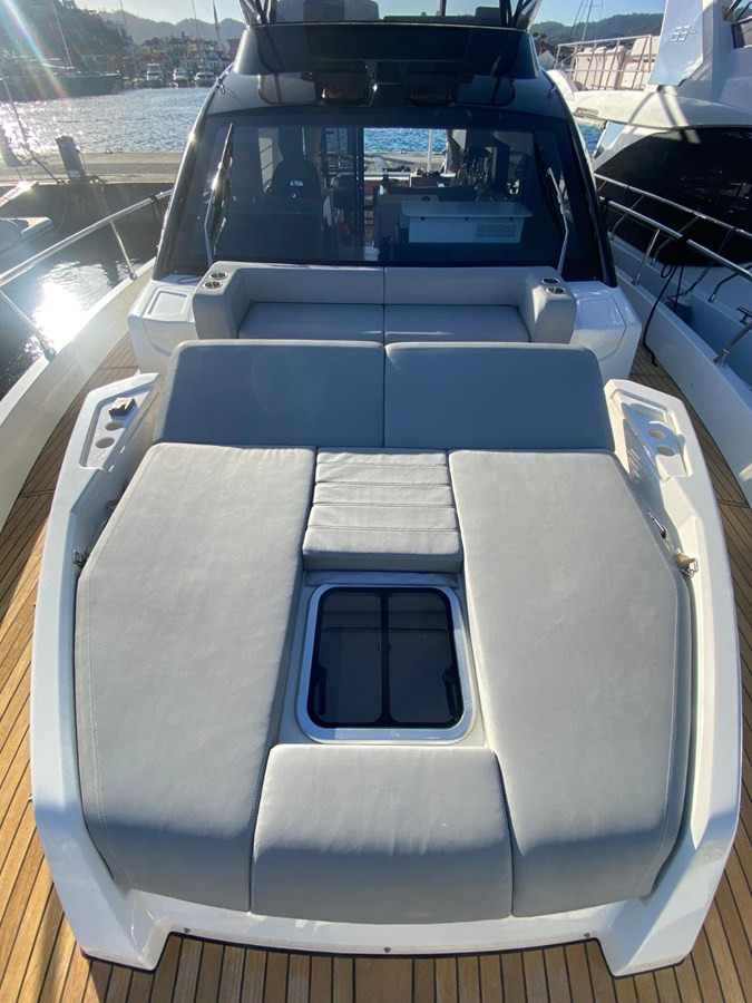 https://arconyachts.ams3.digitaloceanspaces.com/134383/conversions/large_4552066-optimize.jpg