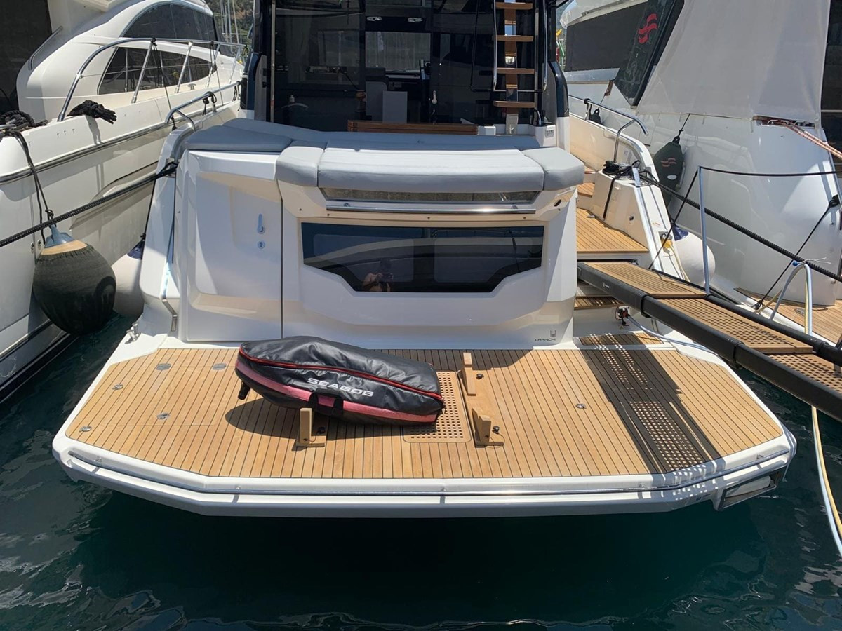 https://arconyachts.ams3.digitaloceanspaces.com/134391/conversions/large_4552071-optimize.jpg