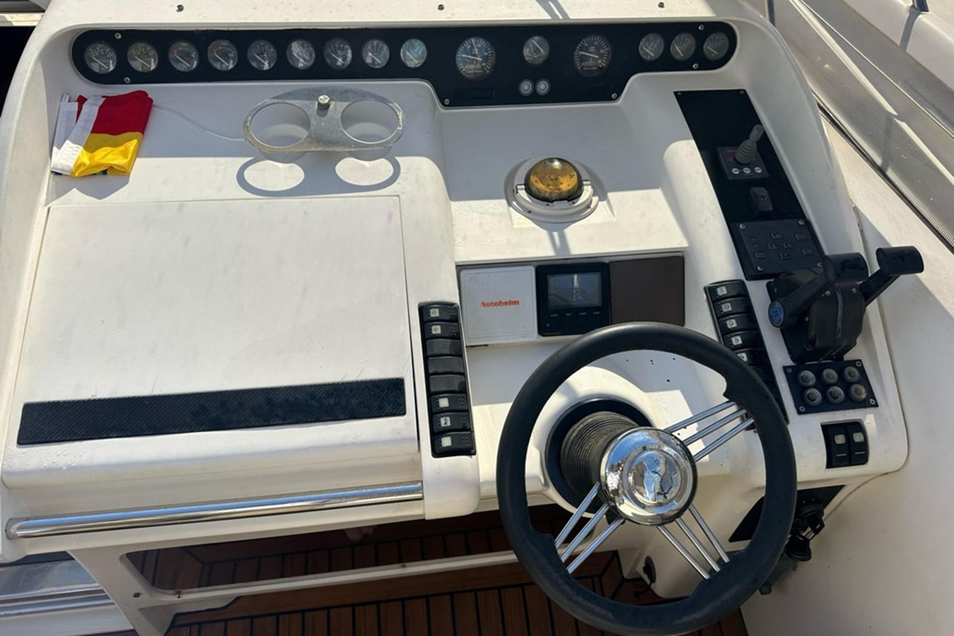 https://arconyachts.ams3.digitaloceanspaces.com/134418/conversions/large_4643650-optimize.jpg
