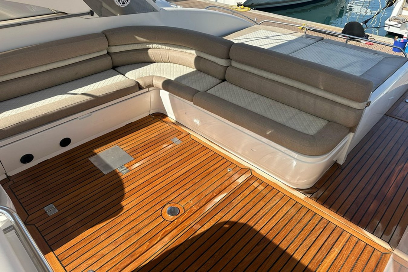 https://arconyachts.ams3.digitaloceanspaces.com/134420/conversions/large_4643643-optimize.jpg
