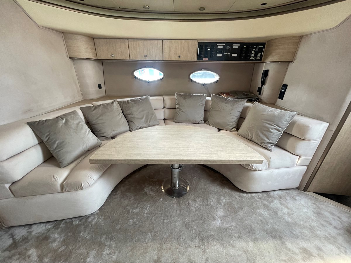 https://arconyachts.ams3.digitaloceanspaces.com/134444/conversions/large_4314594-optimize.jpg
