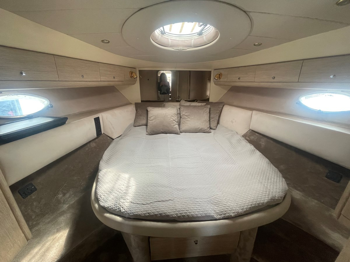 https://arconyachts.ams3.digitaloceanspaces.com/134455/conversions/large_4314590-optimize.jpg